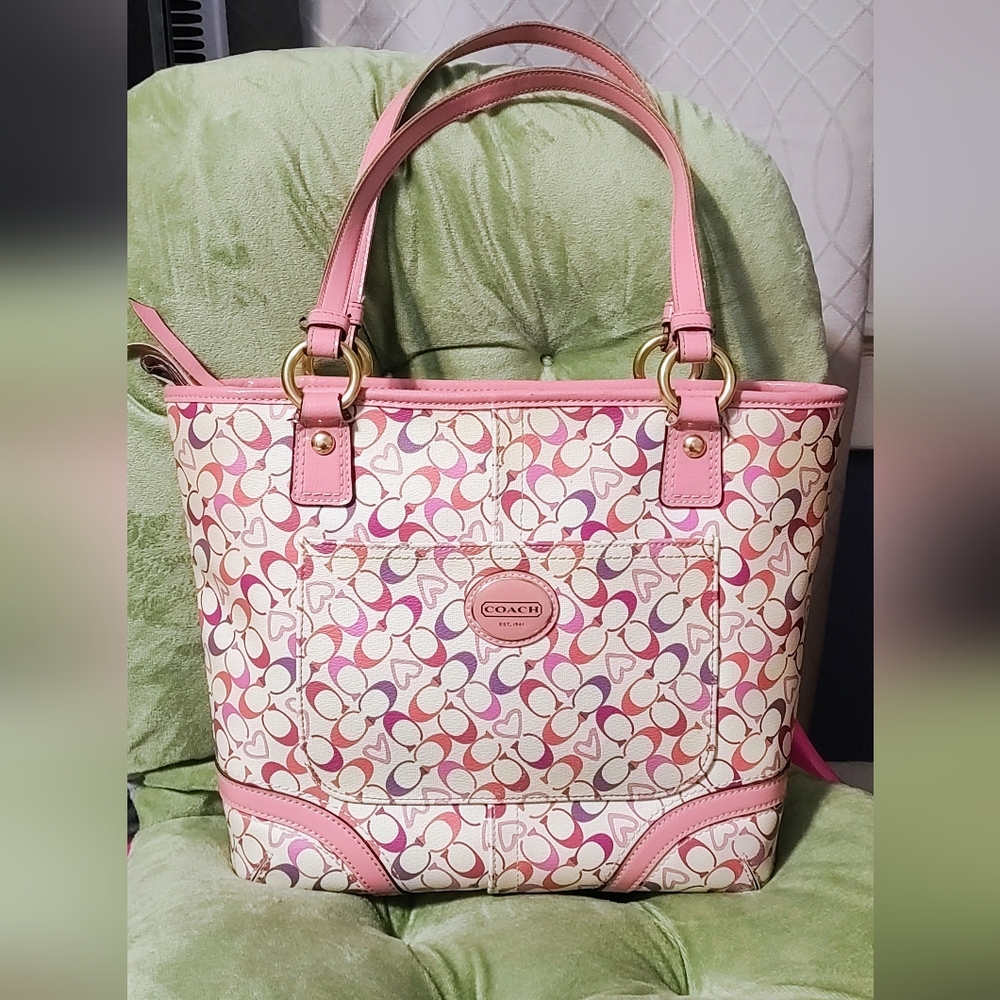 Rare Coach Waverly Chelsea hearts tote